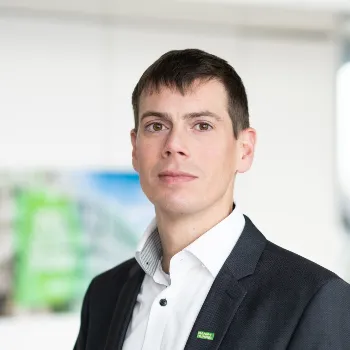 Dr Lars Spelter